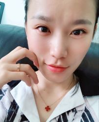 -花岐款式专研健康美甲沙龙
