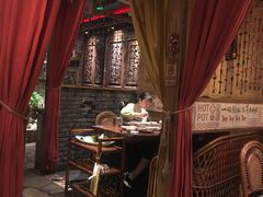 -老牌坊云南鱼豆花火锅(爱建店)