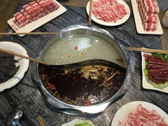 菌汤鸳鸯锅-重庆老火锅正火哥(秭归店)