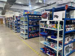 -逝水玩具折扣店