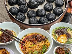 -李与白包子铺(桐梓林店)