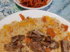 精品手抓饭-巴扎美食·新疆菜·西域歌舞表演餐厅(新疆大厦店)