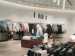 -URBAN REVIVO(上海中庚漫游城店)