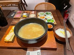 -银米·云南传统过桥米线(双廊黑金冠店)