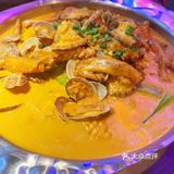 过年和姐妹吃团年饭吃螃蟹鲍鱼虾太有气氛了