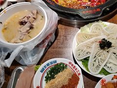 -牛市坎火锅(建设路店)