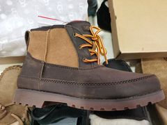 -UGG(燕莎奥特莱斯购物中心店)