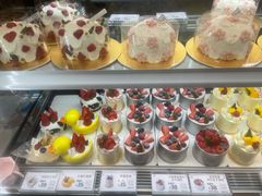 -花花卷卷·鲜食蛋糕(静安久光百货店)