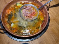 -洱火云南酸菜牛肉火锅(石景山当代商城店)