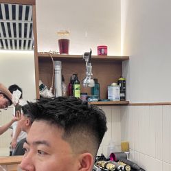 -MARTIN'S BARBER SHOP男士理发馆