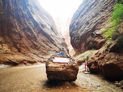 -天山神秘大峡谷