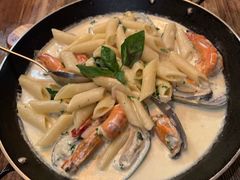 -SISTERS BAR RESTAURANT川意酒馆(嘉善老市H楼店)