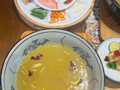 传统鸡汤过桥米线-芸南道·过桥米线(昆明老街旗舰店)