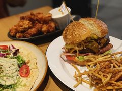 27&nbsp;牛肉汉堡-HELLO 27 意面·沙拉·帕尼尼