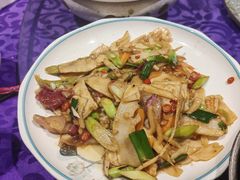 -民间瓦缸煨汤館(嵩山路店)