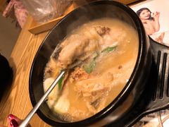 参鸡汤-黄金牧场(明洞总店)