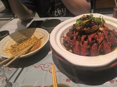 -肥肥虾庄·金牌油焖大虾(杨园滨江时代walk店)