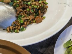 -今鲜源酒店·海鲜锅贴青岛菜(新湛路店)