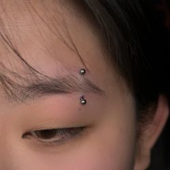 -AI艾耳·专业手工耳洞·穿孔美学馆