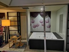 -喜鹊愉家酒店(郑州曼哈顿博览中心地铁站店)