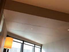 -上海滴水湖皇冠假日酒店