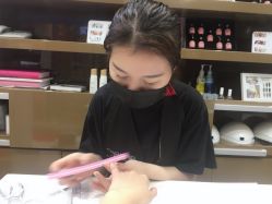 -艾妮世家