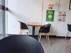 大堂-牛男手造(地铁天虹店)