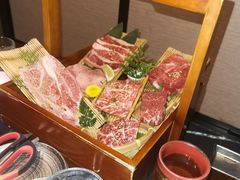 -山川小町·极番烧肉(新地假日广场店)