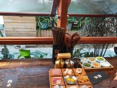 -银米·云南传统过桥米线(双廊黑金冠店)