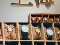 -LADY FAFA(巨鹿路陕西南路路口店)