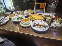 -东口码头·烧鸽子·鱼头泡饼·地方菜(金鹰悦城店)