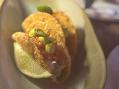 -Pinchy's Lobster & Champagne Bar