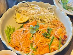 -大头虾越式风味餐厅(光明广场店)