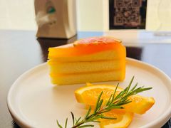 -Chom Cafe and Restaurant