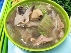 蘑菇炖鸡块-北京理工大学新食堂