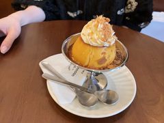 -Café Monson