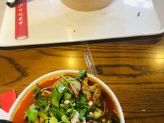 -何记花甲(海岸城旗舰店)