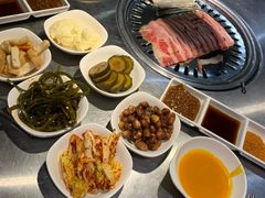 -韩聚屋韩国烤肉餐厅(新北万达店)
