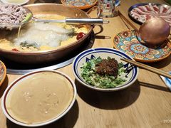 -洱火云南酸菜牛肉火锅(石景山当代商城店)