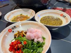 -由衷贵州酸汤牛肉火锅(新桥店)