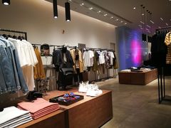 -URBAN REVIVO(西安Momopark店)