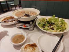 炝拌生菜-刘胖子家常菜·蹄花焖藕(中南店)