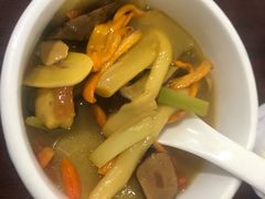 -姚记抚仙湖野生菌石锅鱼庄