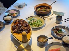 -八府香鸭·啫啫煲(华山路店)