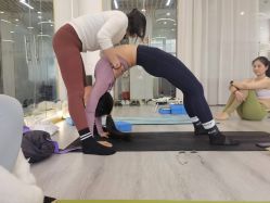 -亚太瑜伽普拉提学院