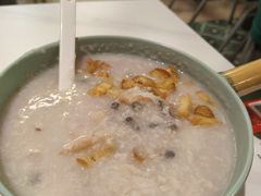 传统螺肉芋头粥-喜势点·糖沙翁手工茶点·本地人茶居(永庆坊店)