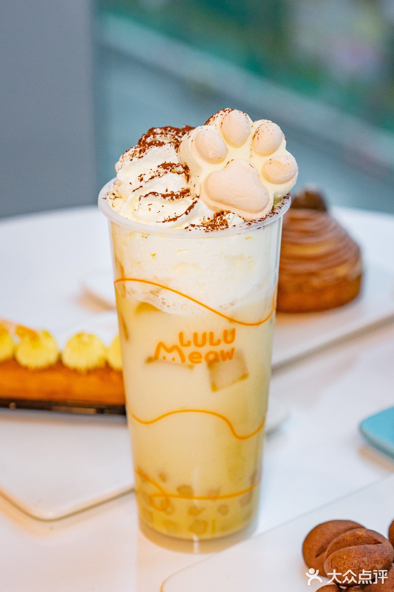 饮品甜品超多的宝藏猫咖,还可以定制宠物生日蛋糕.