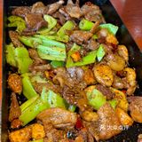 滋滋冒油的戳子肉