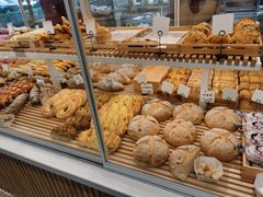 -焙丽拾光(麦凯乐直营店)