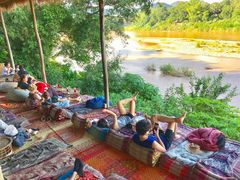 -乌托邦酒吧和餐厅